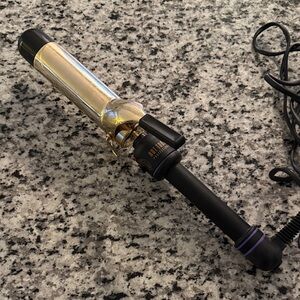 Professional Gold and Black Curling Iron